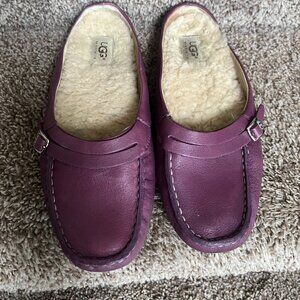 Ugg Women's Purple Leather Slip On  Mules.